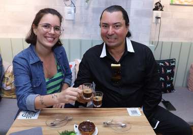 Clarissa Rios e Augusto Oiticica no Café Gateiro em fotos de Valterio Pacheco