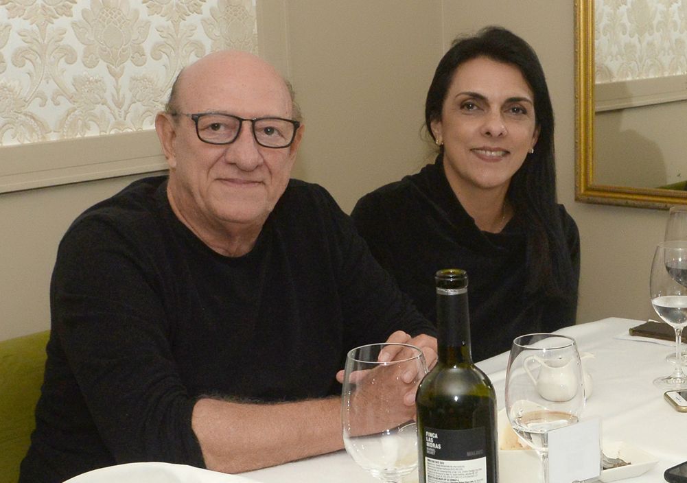 Frank Gomes e Valéria optaram por janta com o filho Frank no restaurante francês Chez Bernard