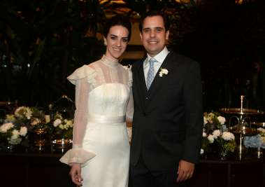 Beatriz Oliveira e João Pedro Bahiano se casaram durante uma linda cerimõnia no restaurante Amado